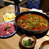 貴州を代表する鍋の一つ「酸湯牛肉」を堪能できる店
