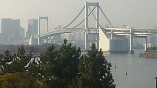 東京湾のシンボルとなっている橋