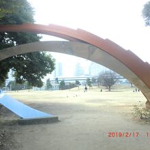 日本ブラジル修好100周年記念碑