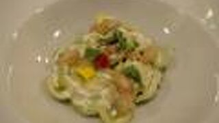 チェノビオ バジリアーノ通り