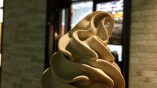 軽井沢で食べると3割増しで美味しいモカソフト