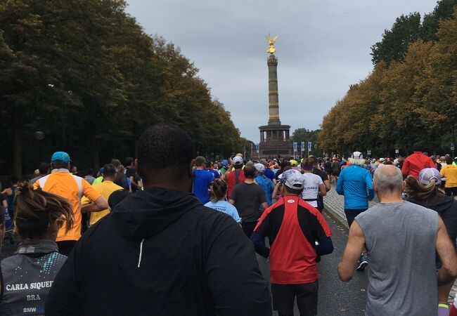 ティーアガルテンはベルリンマラソンのスタート・ゴール地点！