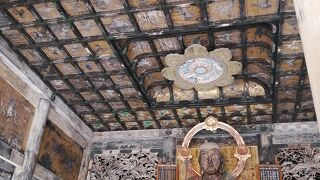 本尊がおさめられています