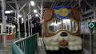 全国的に珍しく踏切のあるケーブルカー