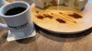 広くてゆったりできるお洒落なブックカフェ