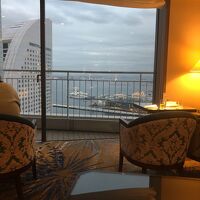 ラウンジから見えるインターコンチ