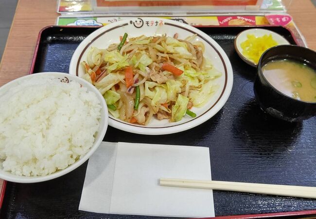 ここの野菜炒めは絶品です。