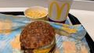 周辺店舗8割休業の中でも営業し続けてくれているありがたいマック