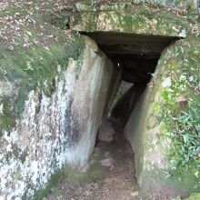 胎内くぐりの入口