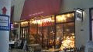 テラス席にて愛犬と一緒に