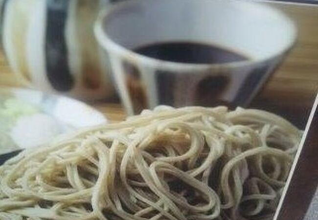 蕎麦を中心としてセットでランチの定食を取ることもできる