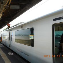 白い車両もありました