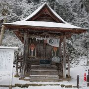 小さな小さな神社