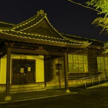 旧水戸農業高等学校本館は、一転して純和風。