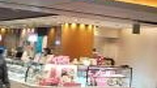 お弁当などもいろいろ販売