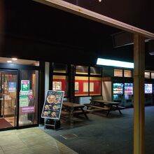 横川サービスエリアのフードコートの入口