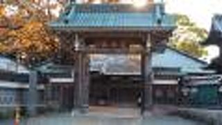 二階建ての鐘楼が立派でした