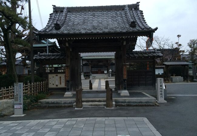 草加宿の祖である大川図書が創建