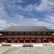 すごく大きい薬師寺大講堂