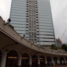 南側のビルです。