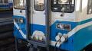 高知８時24分発普通列車須崎行きは2020年12月30日現地、キハ３２系が使用されていました