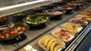 「アロフト」とは思えない質の良い朝食。