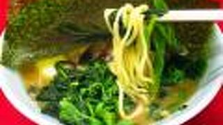 A ramen restaurant with a mild-tasting soup and strong, elastic noodles