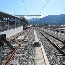 あき亀山駅にて