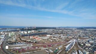 秋田港をはじめ３６０度の眺望が楽しめる