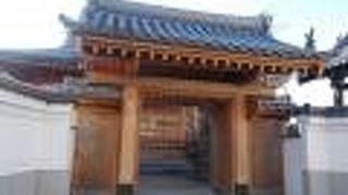 鐘楼がかつての姿のままです。