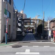 天祖神社と諏訪神社が一緒になったのです。