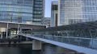 横浜駅から、みなとみらい地区への近道