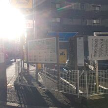 説明板があるだけです。