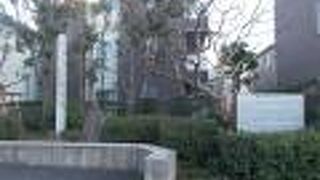 横浜に外国人を守るための関門の一つです。