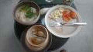 香港国際空港 キャセイパシフィック航空 G16ラウンジ