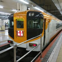 名古屋駅にて近鉄特急