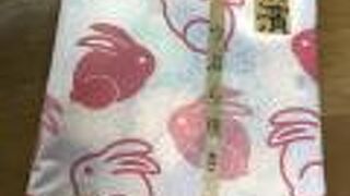 どら焼きとあられ