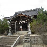 大村能章さんの顕彰碑と歌碑がありました。