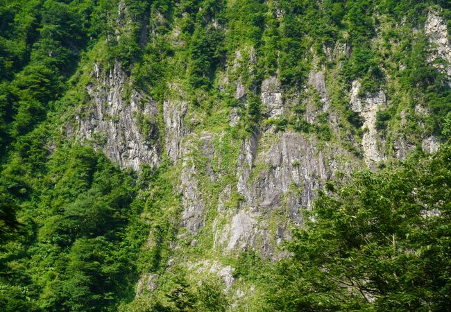 ねずみ返しの岩壁 クチコミ アクセス 営業時間 宇奈月 黒部峡谷 フォートラベル ねずみ返しの岩壁 クチコミ アクセス 営業時間 宇奈月 黒部峡谷 フォートラベル
