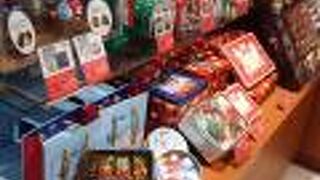 袋入り、缶入りのチョコ色々