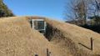 石室は三河湾を望んで