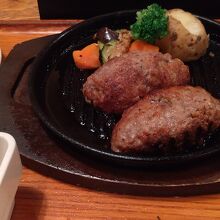 熱々ハンバーグ