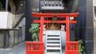 銀座界隈の稲荷神社の中では大きい方です