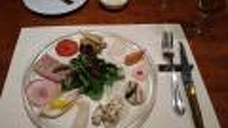 オードブルが華やかで良い