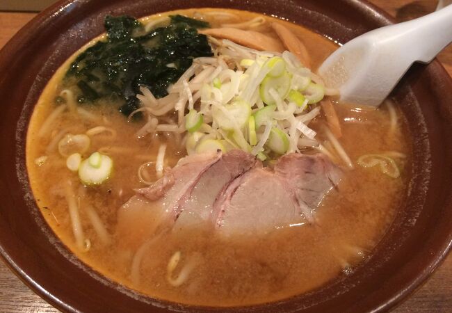 すすきの駅に近いラーメン屋