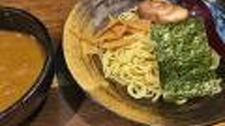 店名が「一笑」から「吉笑」に変わりました