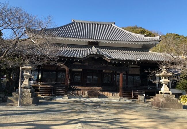 見晴らしの良い寺で浅野家の菩提寺