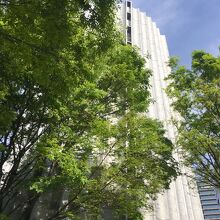 首都高の鍛冶橋換気所