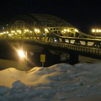 旭橋の夜景が目前に楽しめるのもこの宿の魅力の一つですね。