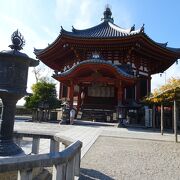 興福寺境内にある重要文化財